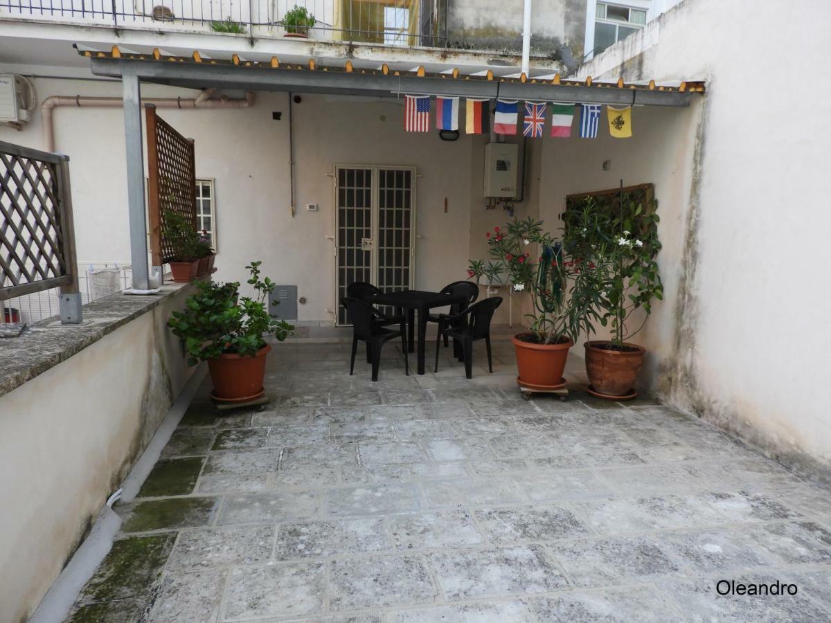 Oleandro E Glicine Apartamento Lecce Exterior foto