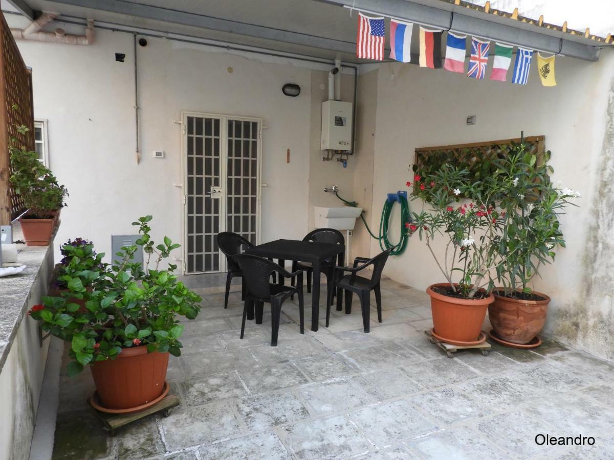Oleandro E Glicine Apartamento Lecce Exterior foto